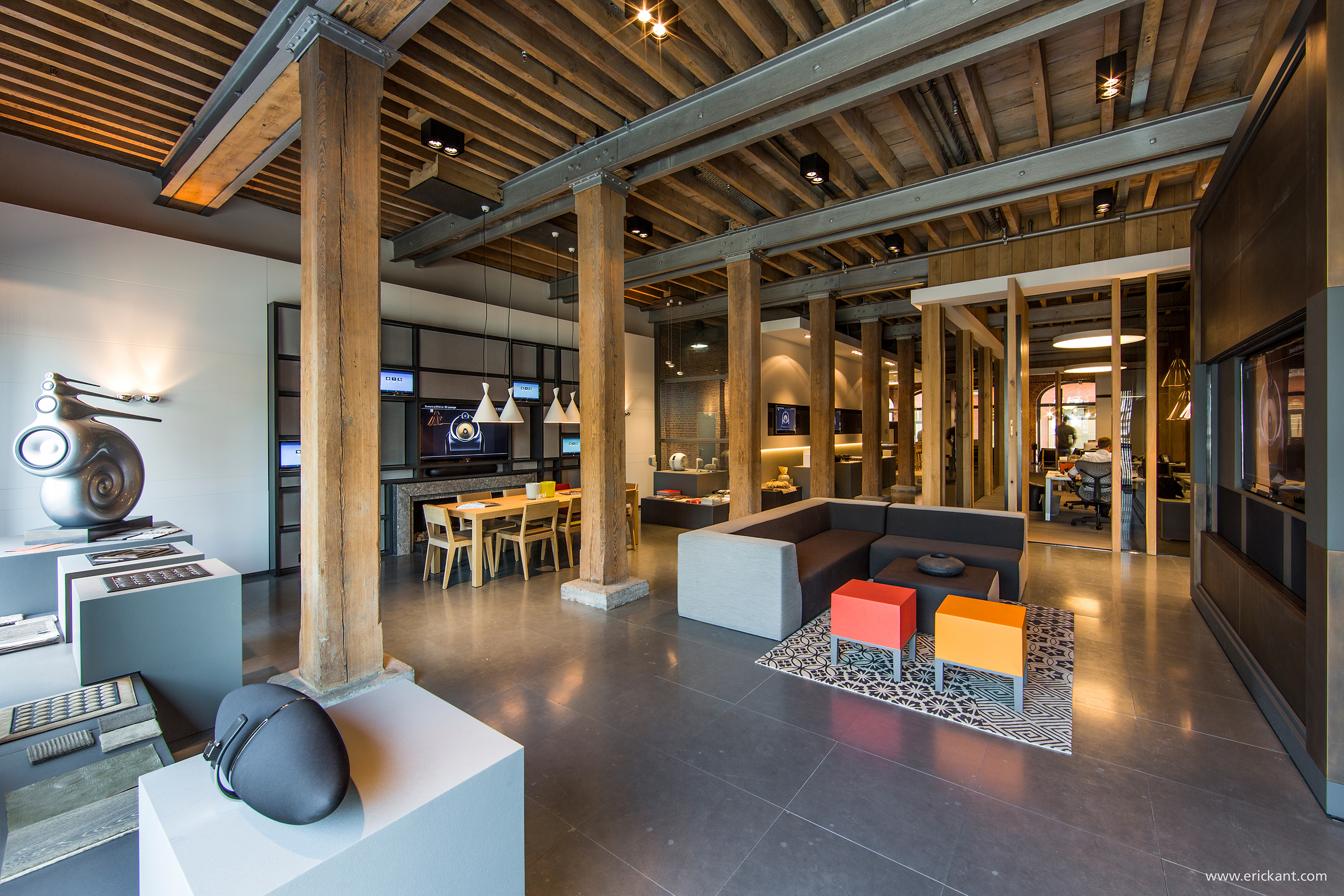 Office Bowers _ Wilkens-conceptstore-ERIC KANT.jpg
