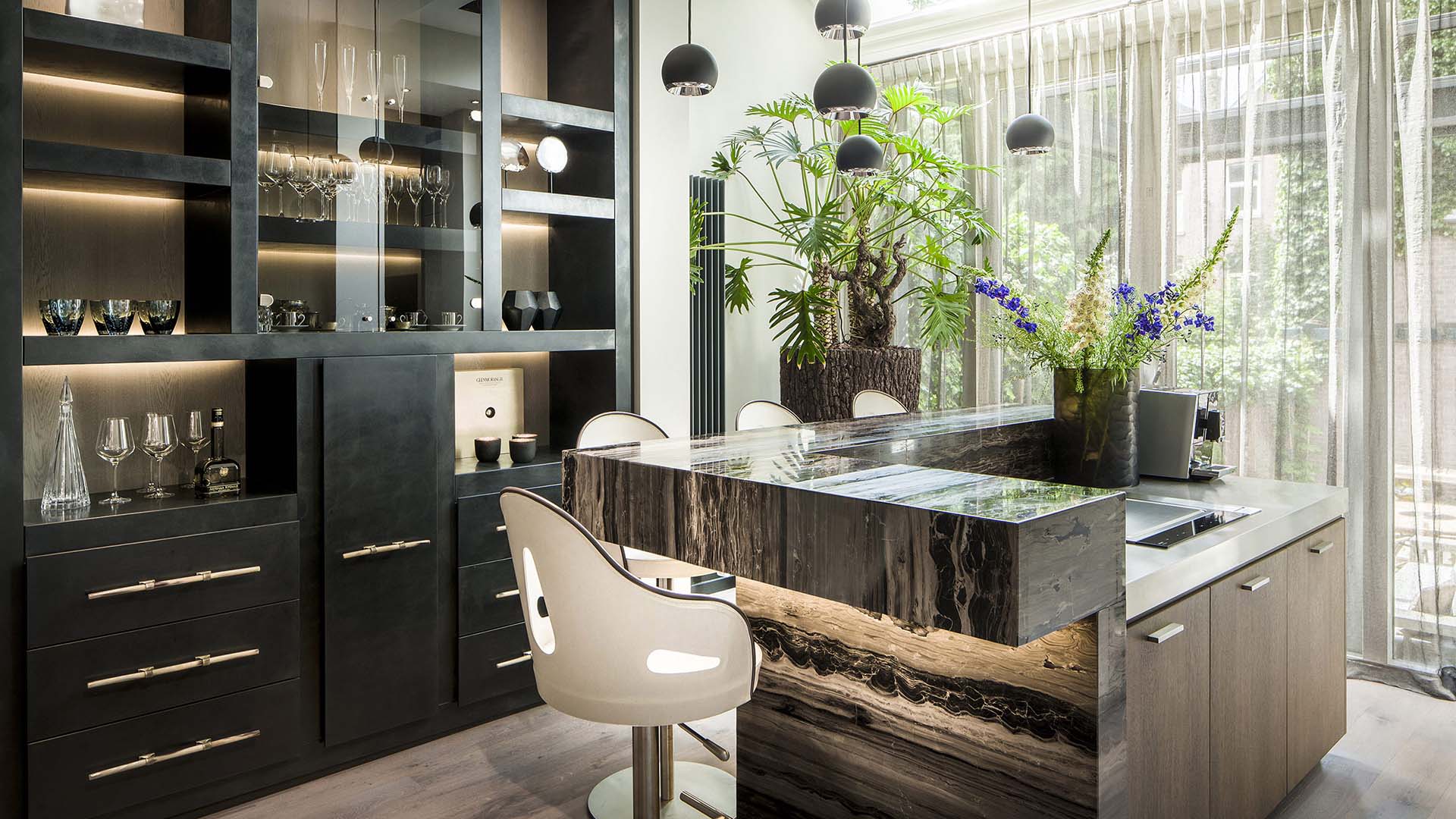 06-ERIC KANT-City Chic Riga-kitchen-1920x1080.jpg