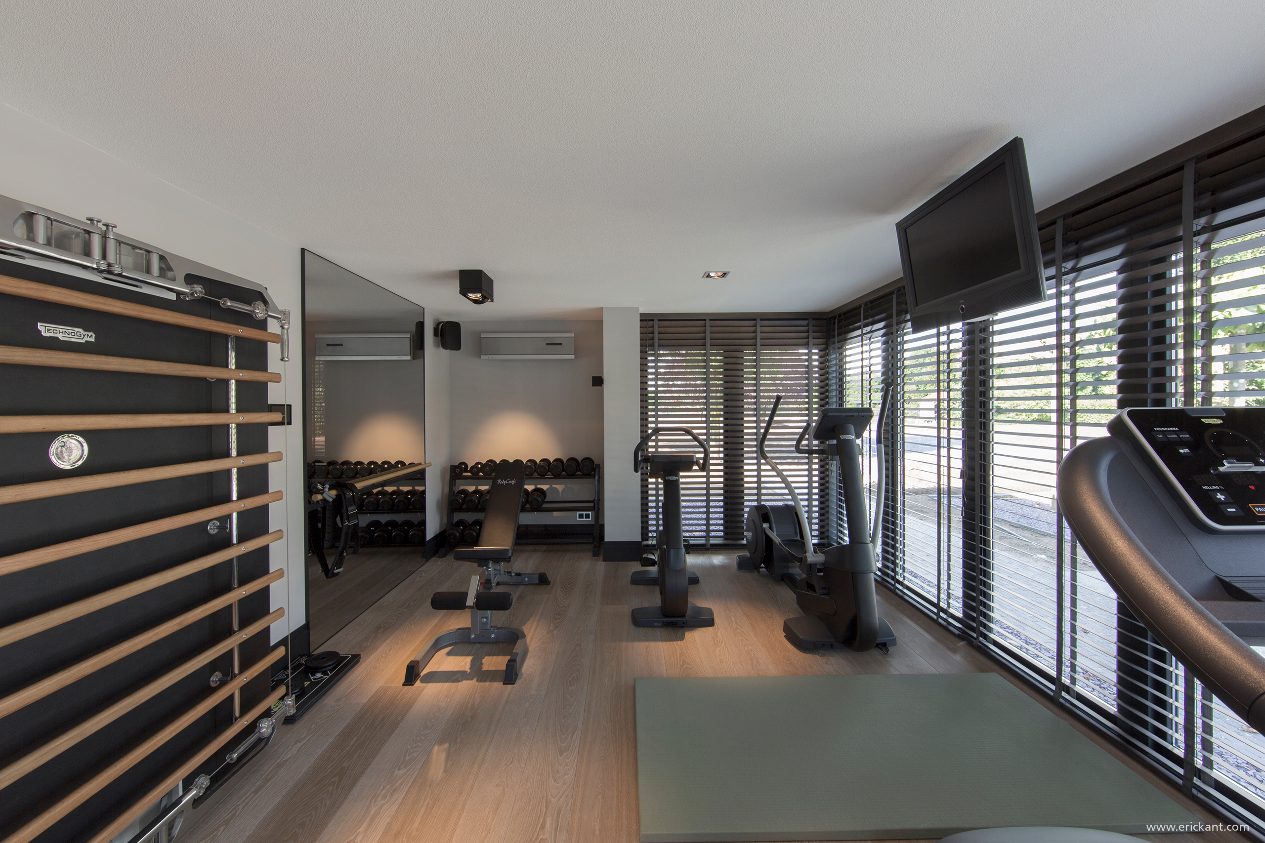 Family Country House-gym-ERIC KANT.jpg