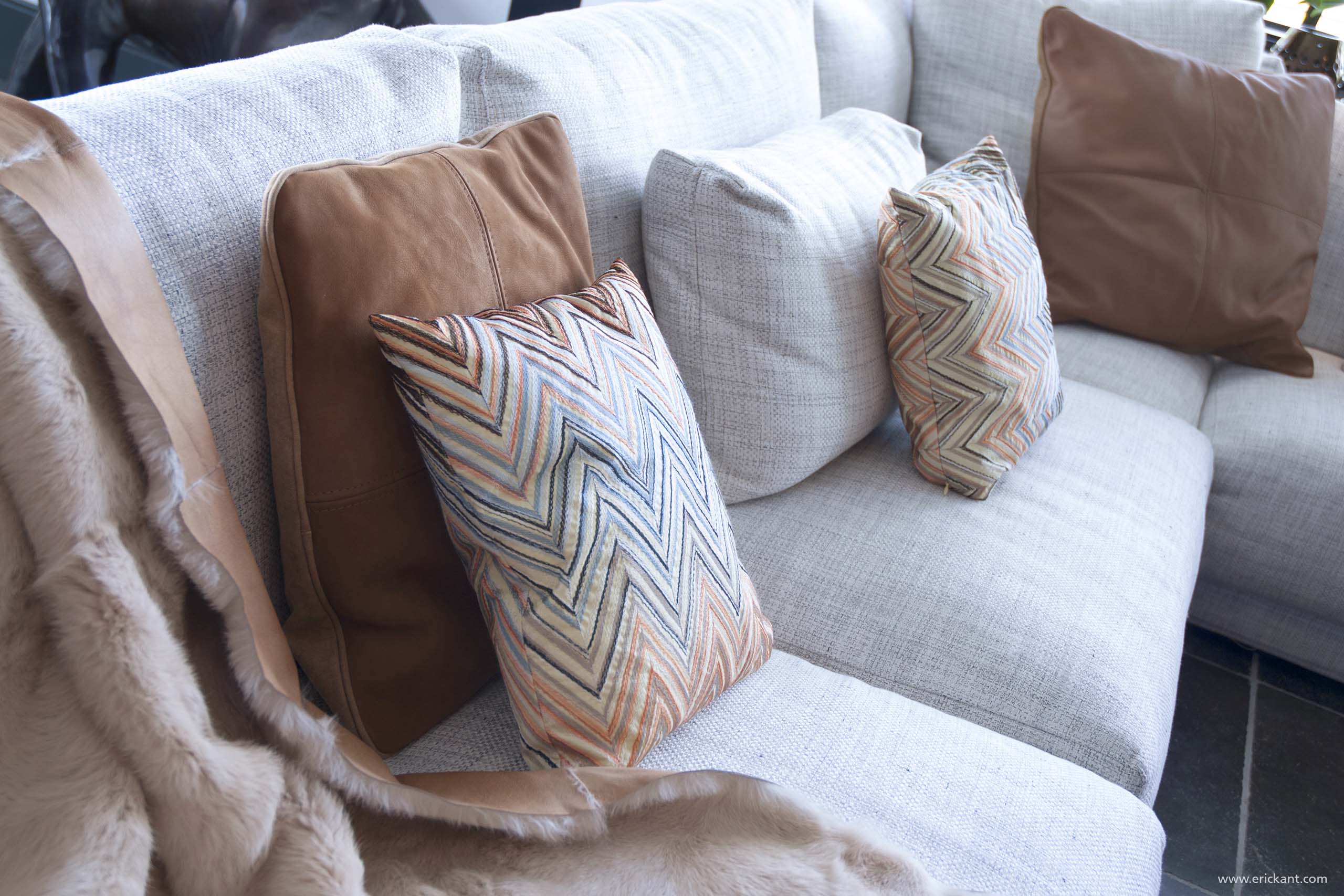 Restyling Manorhouse-livingroom cushions-ERIC KANT.jpg