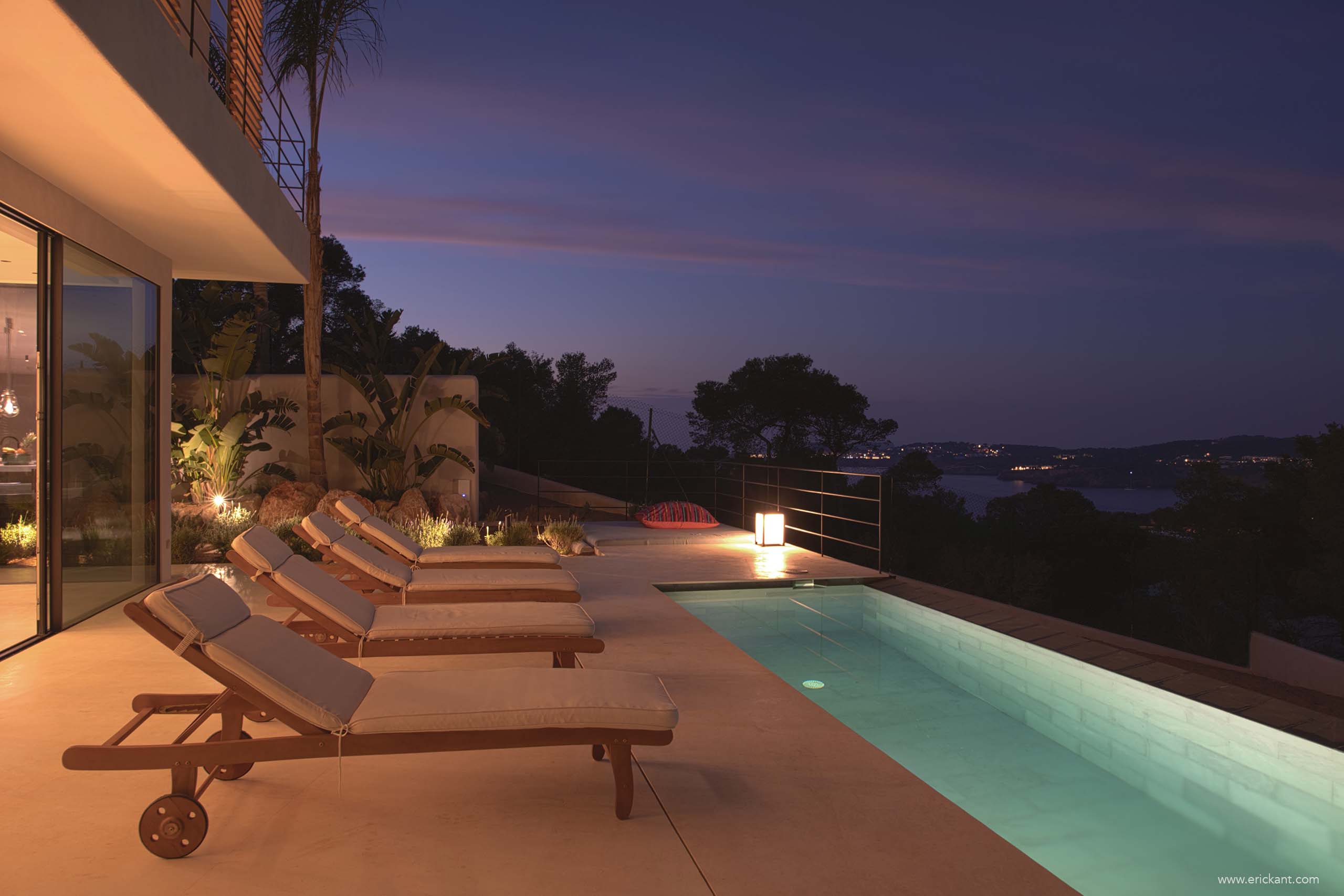 ERIC KANT-Calimoli Ibiza-pool by night.jpg